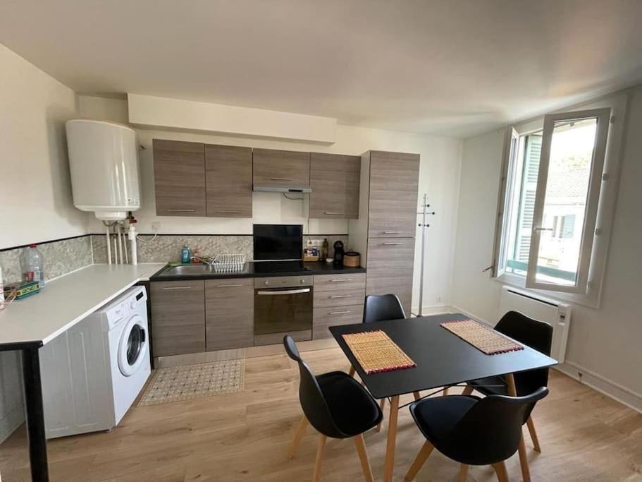Appartement Avec Terrasse, Parking Gratuit เปรีเกอ ภายนอก รูปภาพ